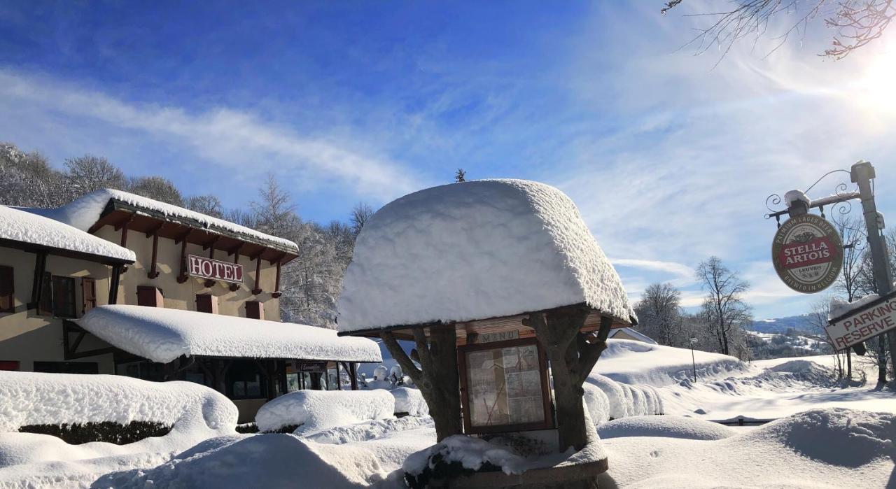 L'Escoundillou Hotell Saint-Jacques-des-Blats Eksteriør bilde
