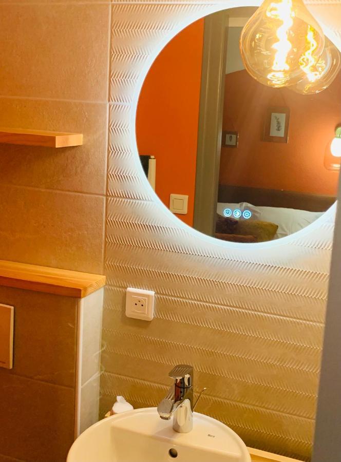 L'Escoundillou Hotell Saint-Jacques-des-Blats Eksteriør bilde