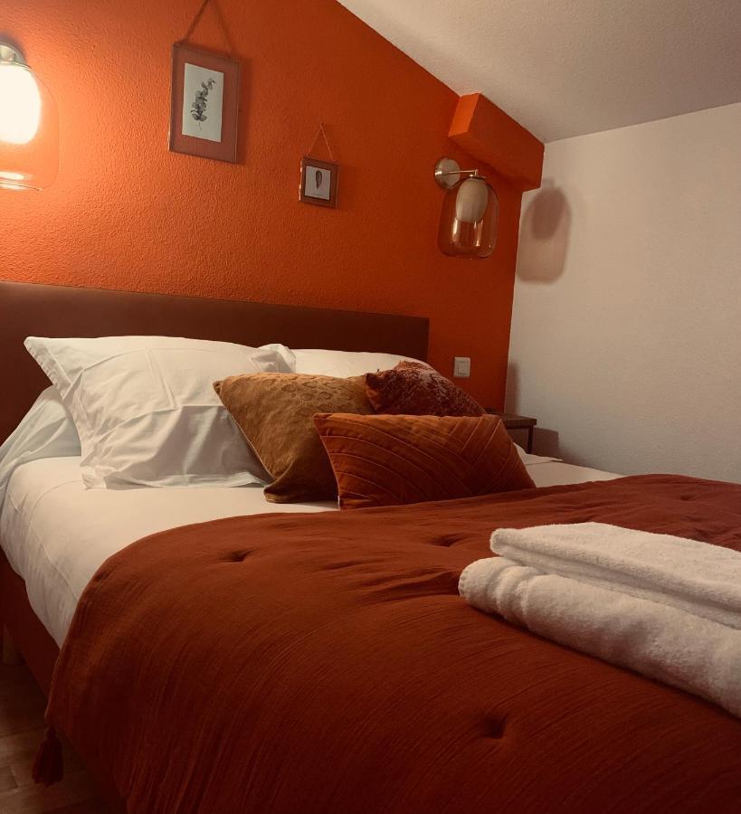 L'Escoundillou Hotell Saint-Jacques-des-Blats Eksteriør bilde
