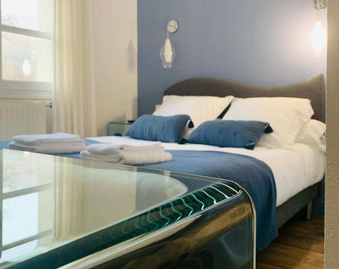 L'Escoundillou Hotell Saint-Jacques-des-Blats Eksteriør bilde
