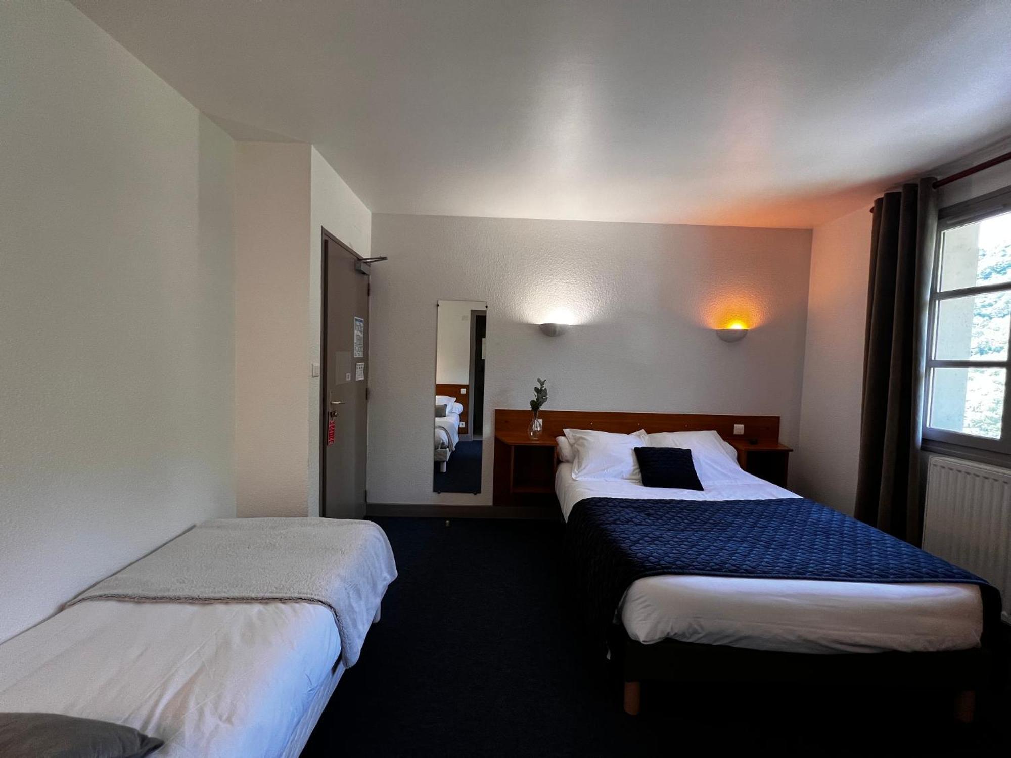 L'Escoundillou Hotell Saint-Jacques-des-Blats Eksteriør bilde