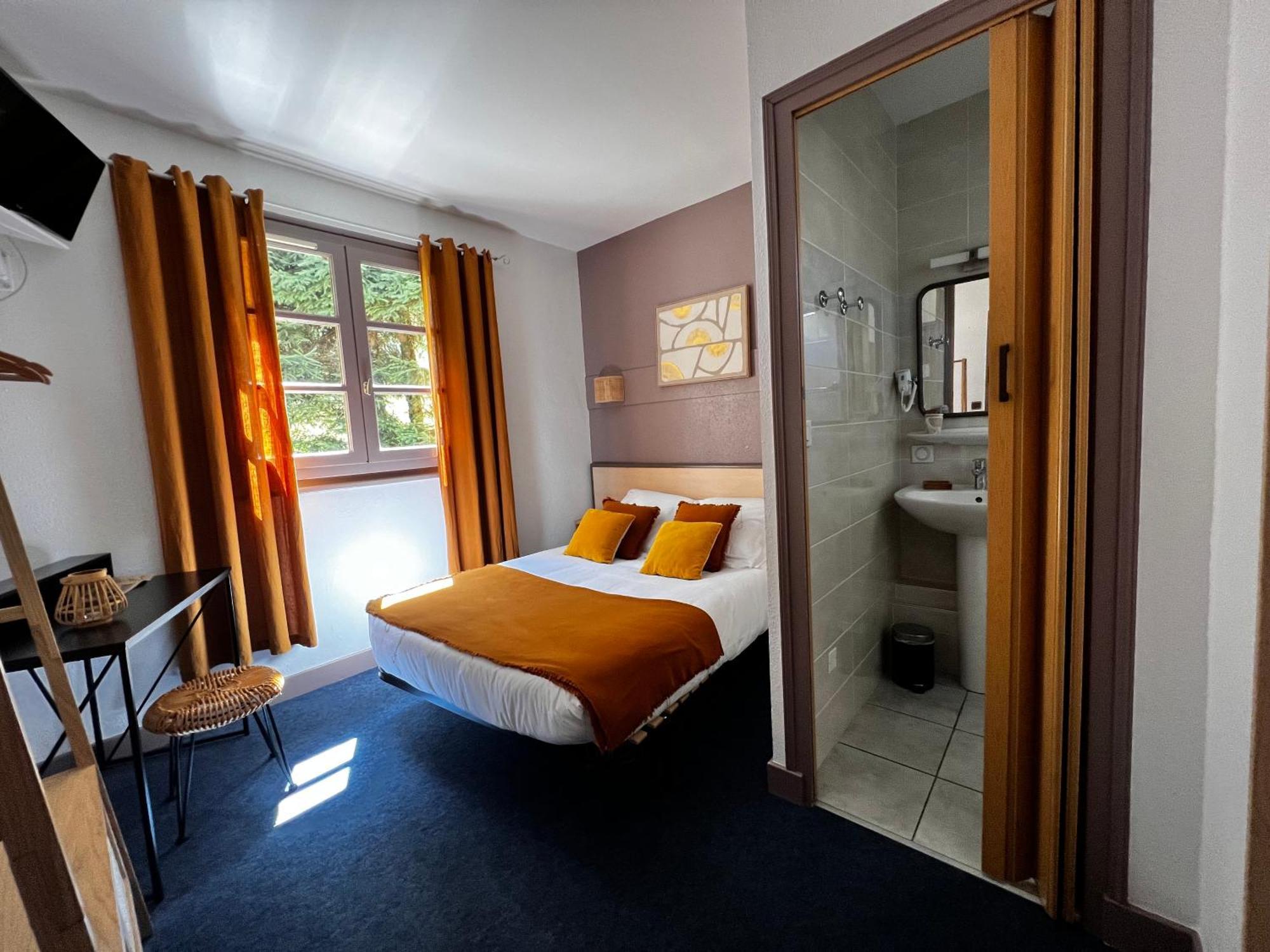 L'Escoundillou Hotell Saint-Jacques-des-Blats Eksteriør bilde