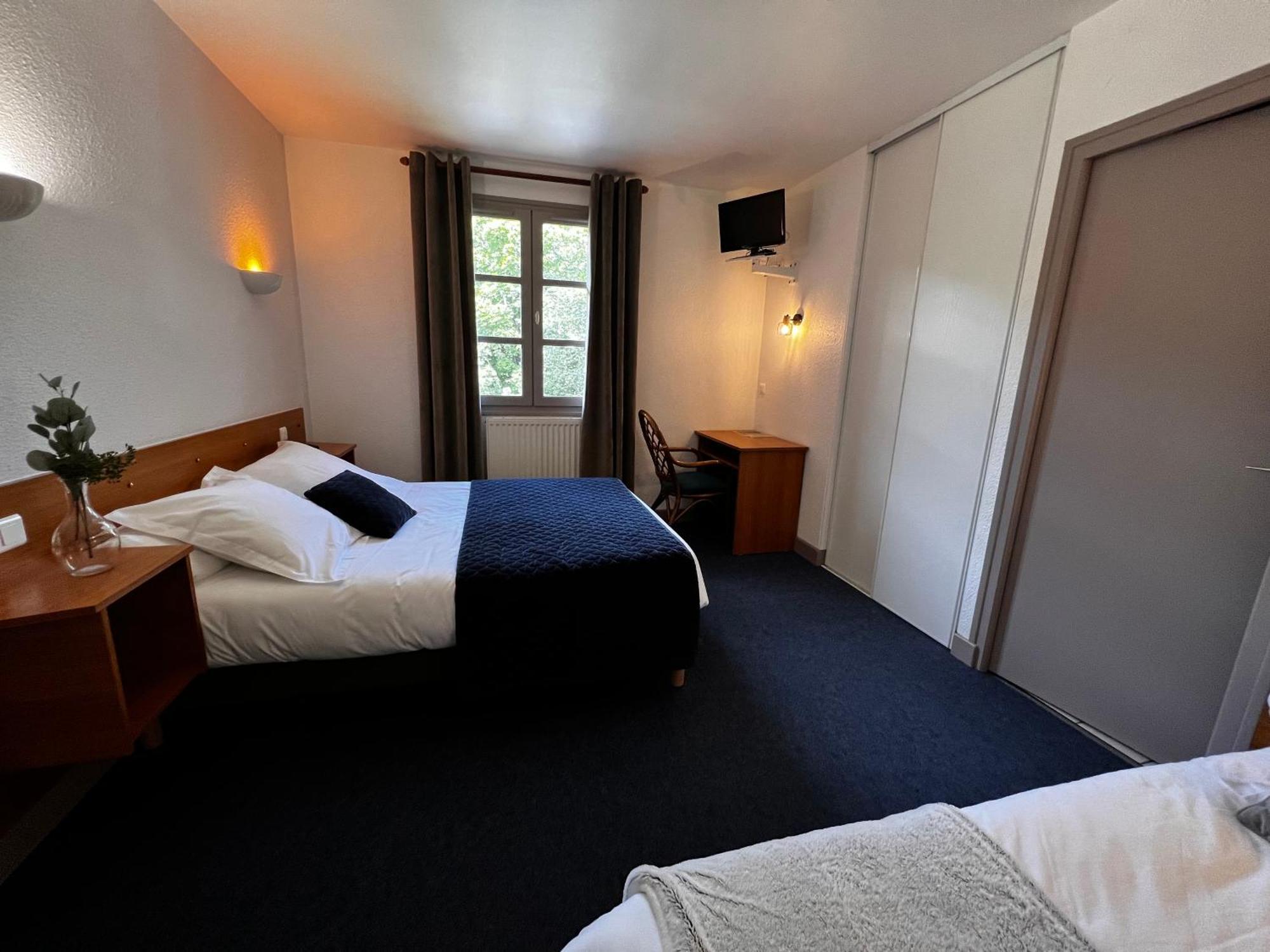 L'Escoundillou Hotell Saint-Jacques-des-Blats Eksteriør bilde