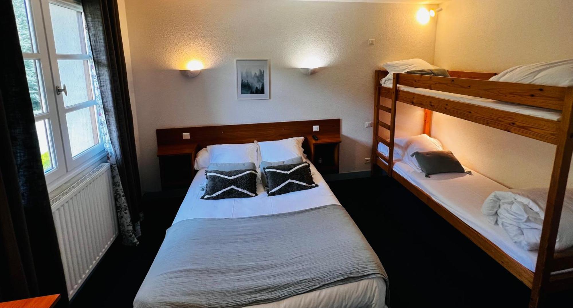 L'Escoundillou Hotell Saint-Jacques-des-Blats Eksteriør bilde