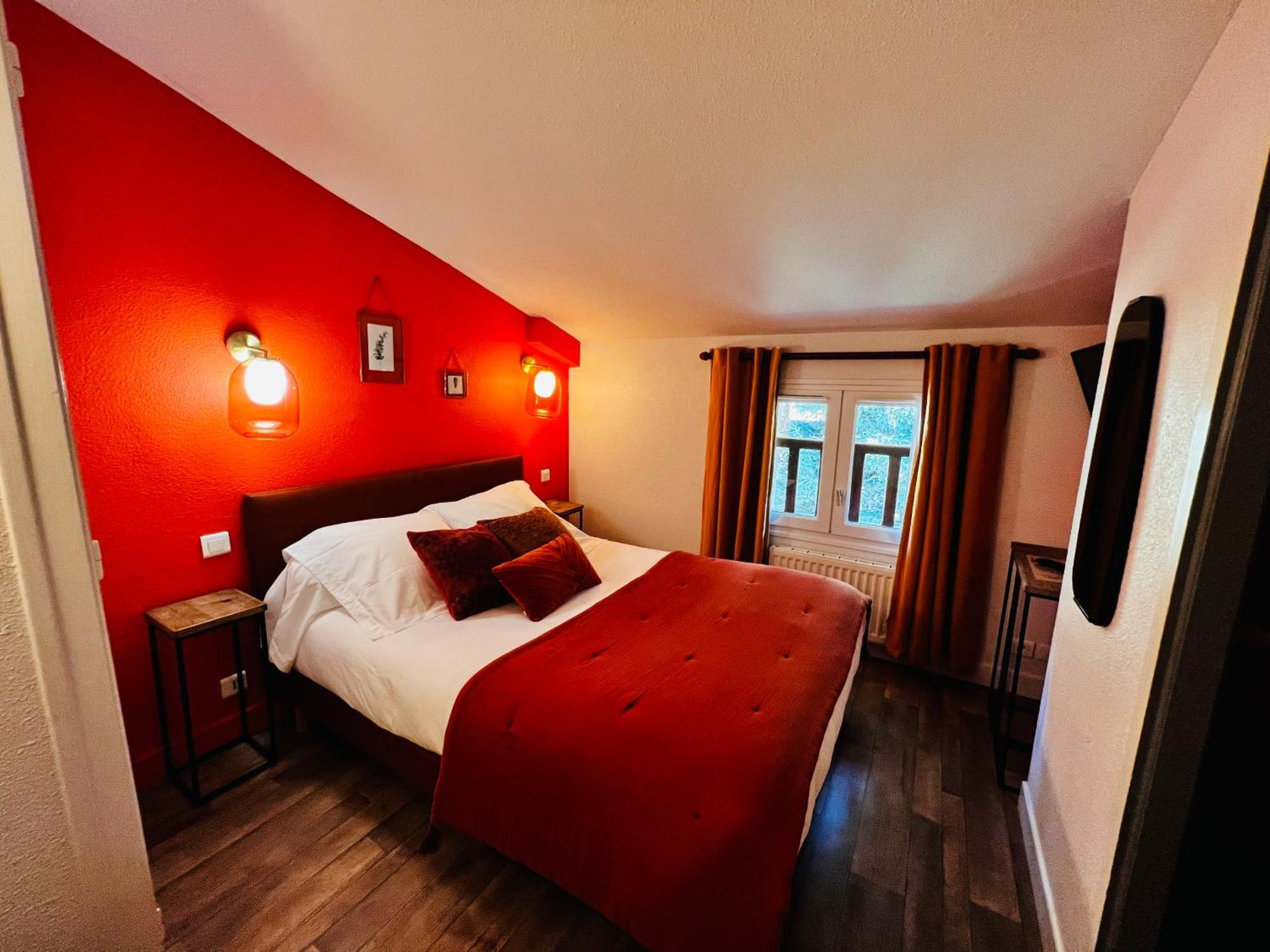 L'Escoundillou Hotell Saint-Jacques-des-Blats Eksteriør bilde