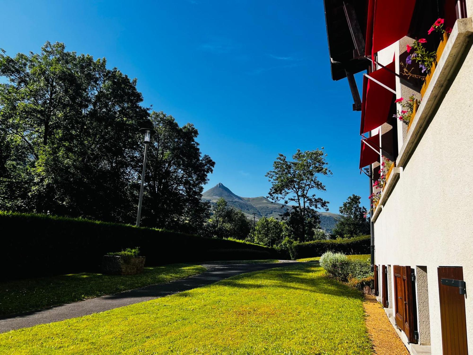 L'Escoundillou Hotell Saint-Jacques-des-Blats Eksteriør bilde