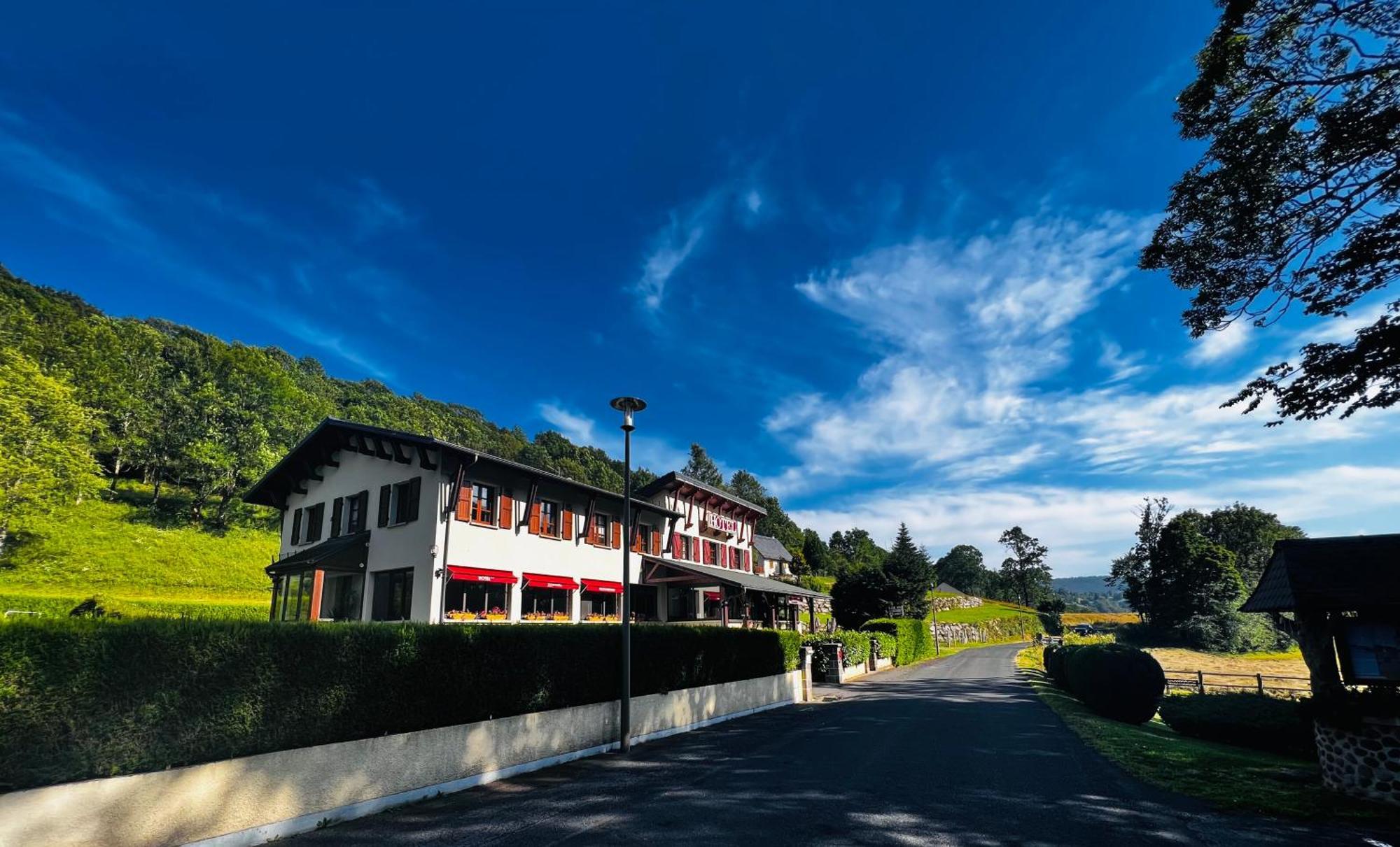 L'Escoundillou Hotell Saint-Jacques-des-Blats Eksteriør bilde