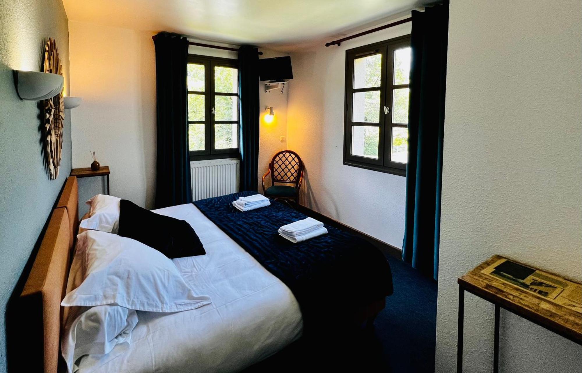 L'Escoundillou Hotell Saint-Jacques-des-Blats Eksteriør bilde
