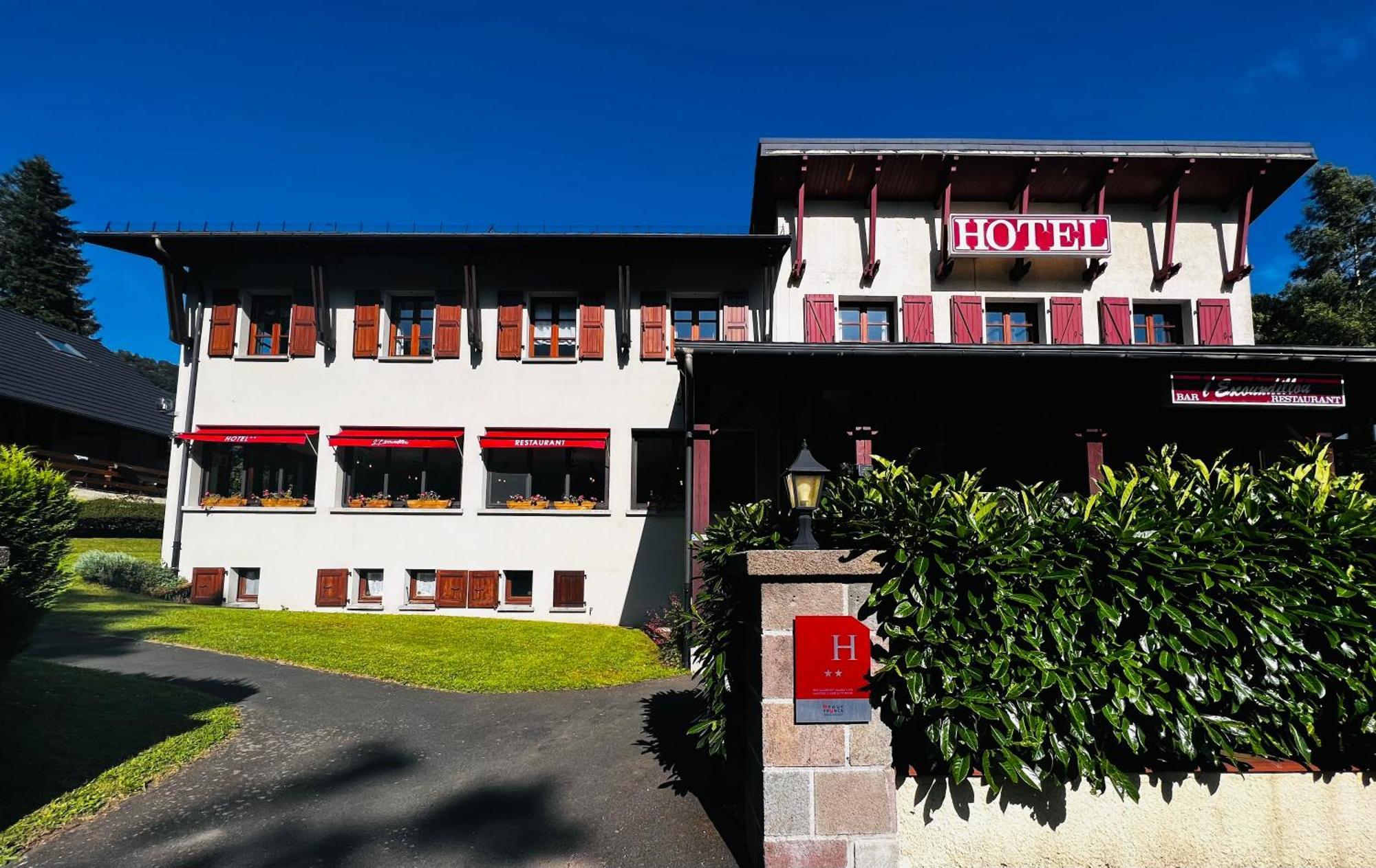 L'Escoundillou Hotell Saint-Jacques-des-Blats Eksteriør bilde